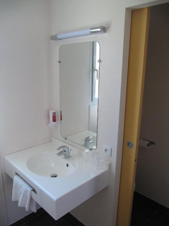 Hotel Cantal Cottages Saint-Georges  Pokoj fotografie