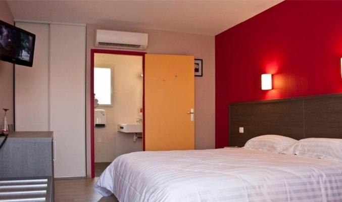 Hotel Cantal Cottages Saint-Georges  Pokoj fotografie