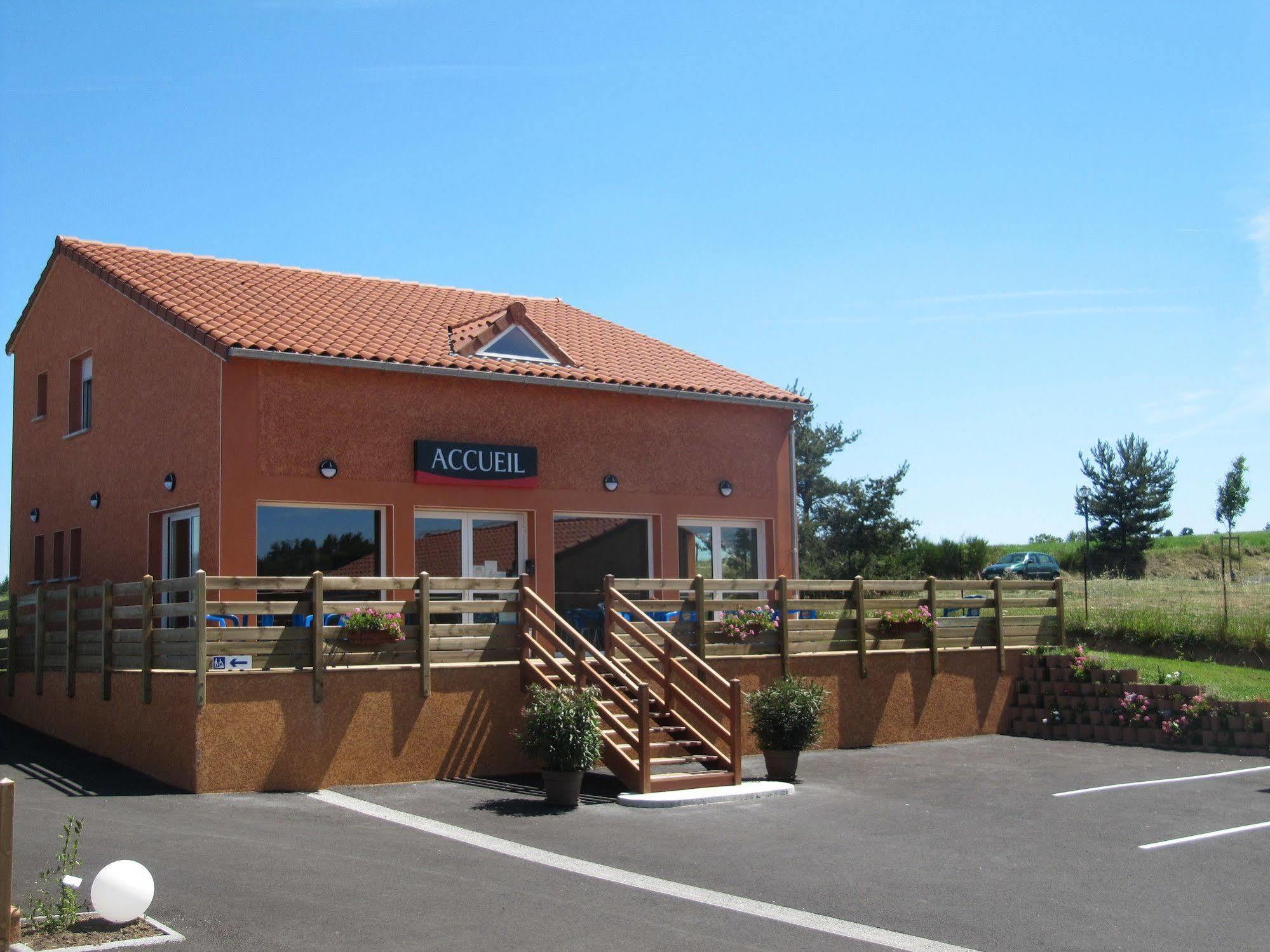 Hotel Cantal Cottages Saint-Georges  Exteriér fotografie